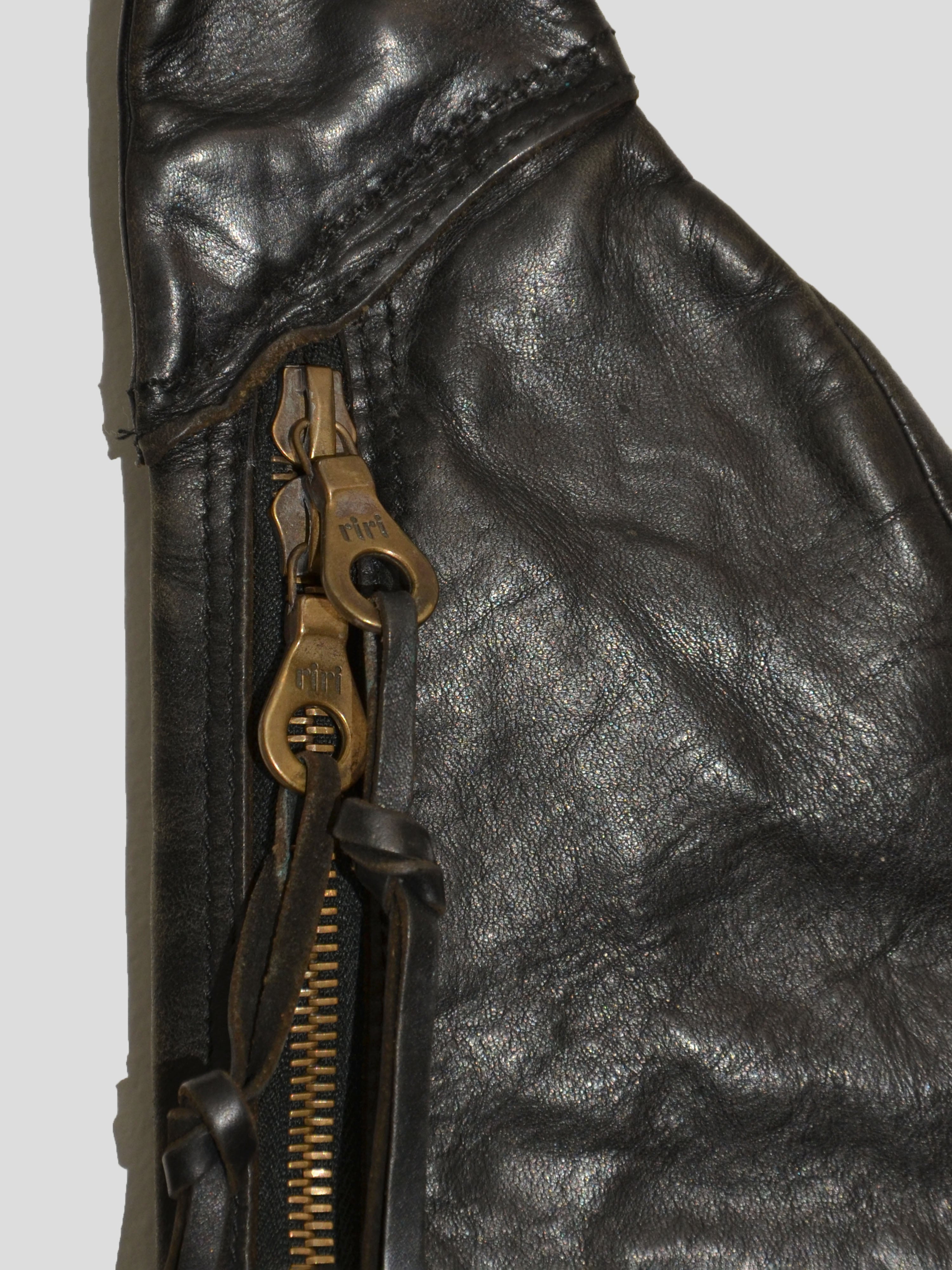 Alfredo Bannister Vintage Leather Crossbody Sling Bag | COMMUNE