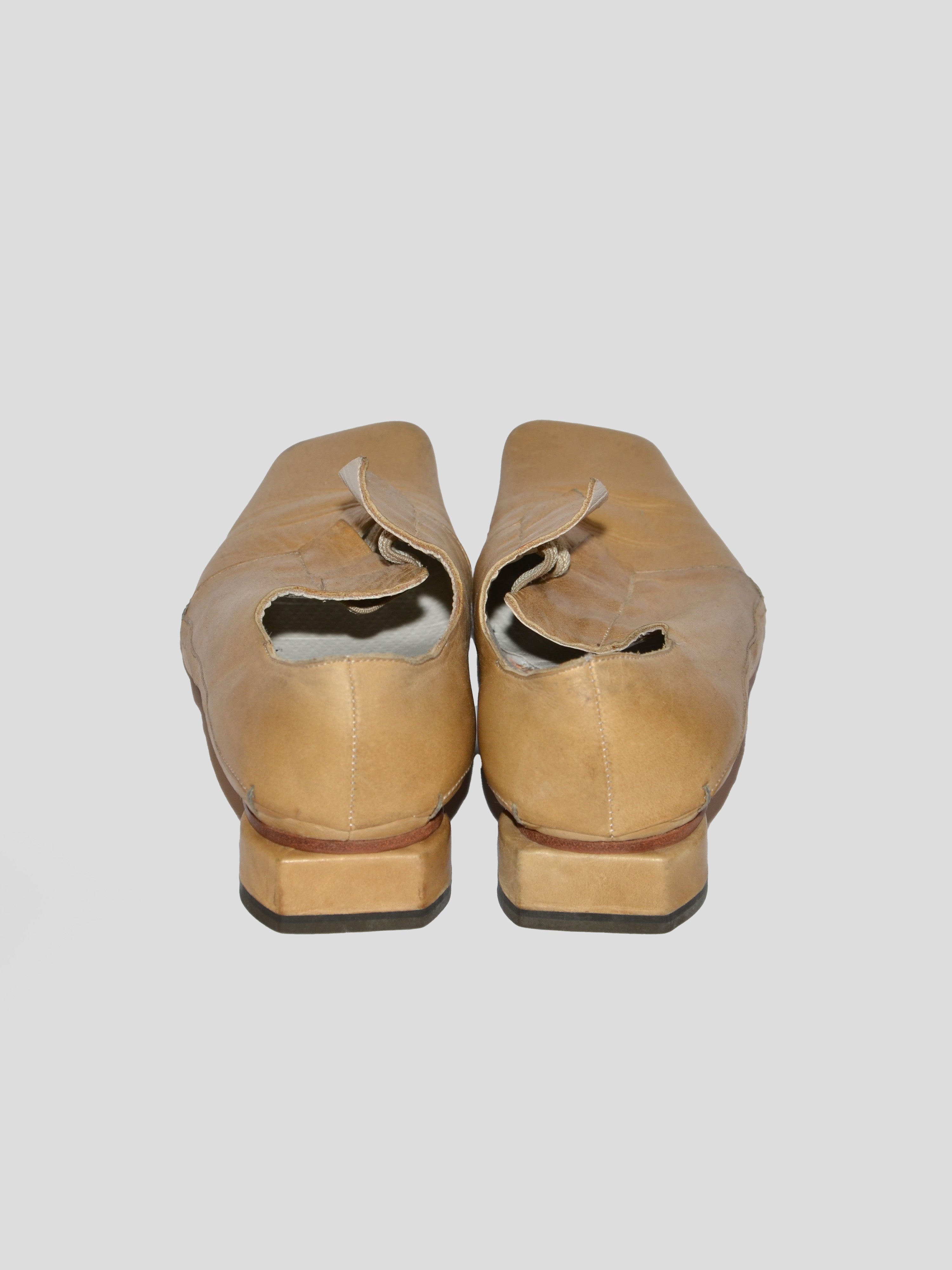 Angled Toe Derby