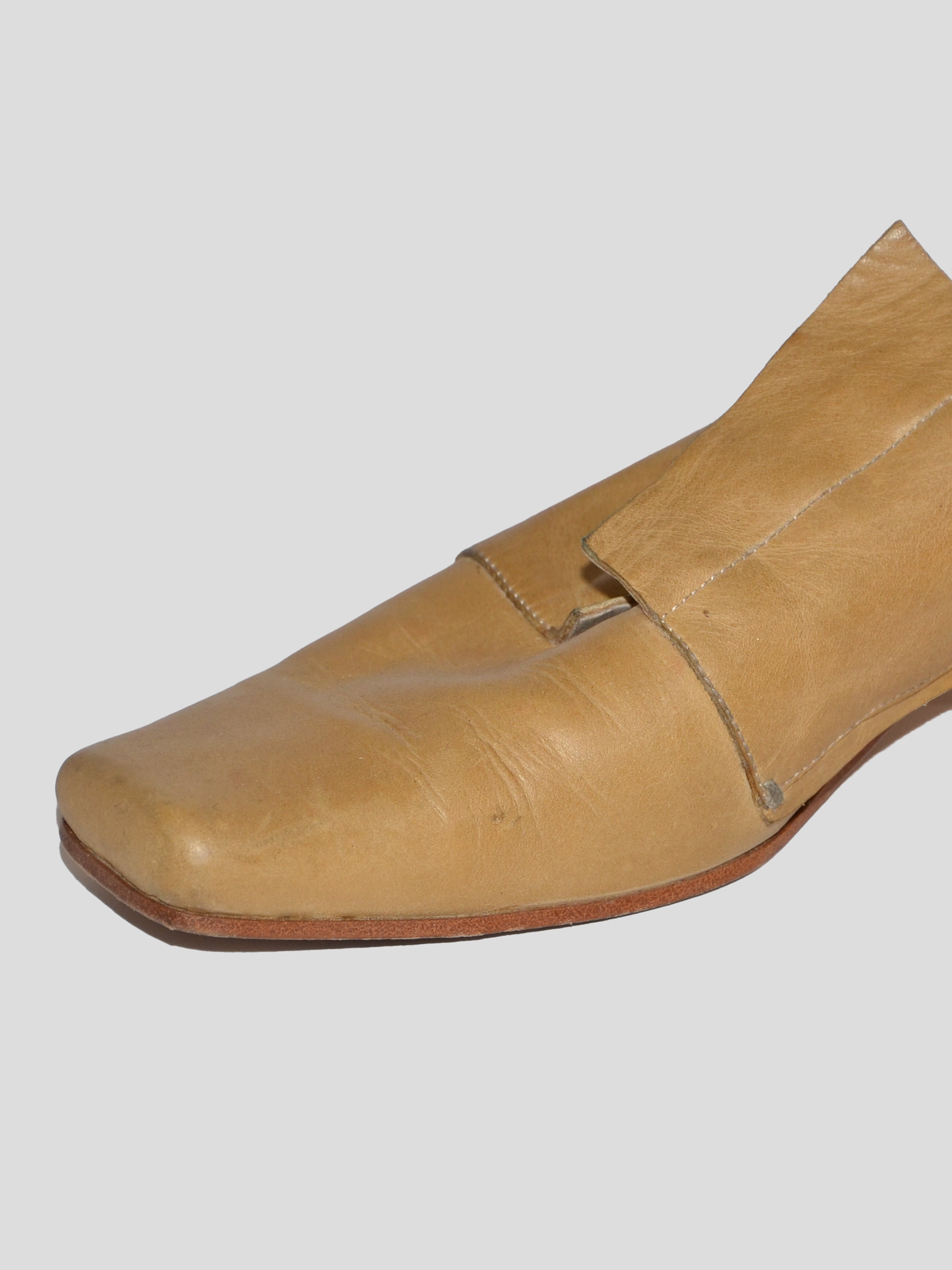 Angled Toe Derby