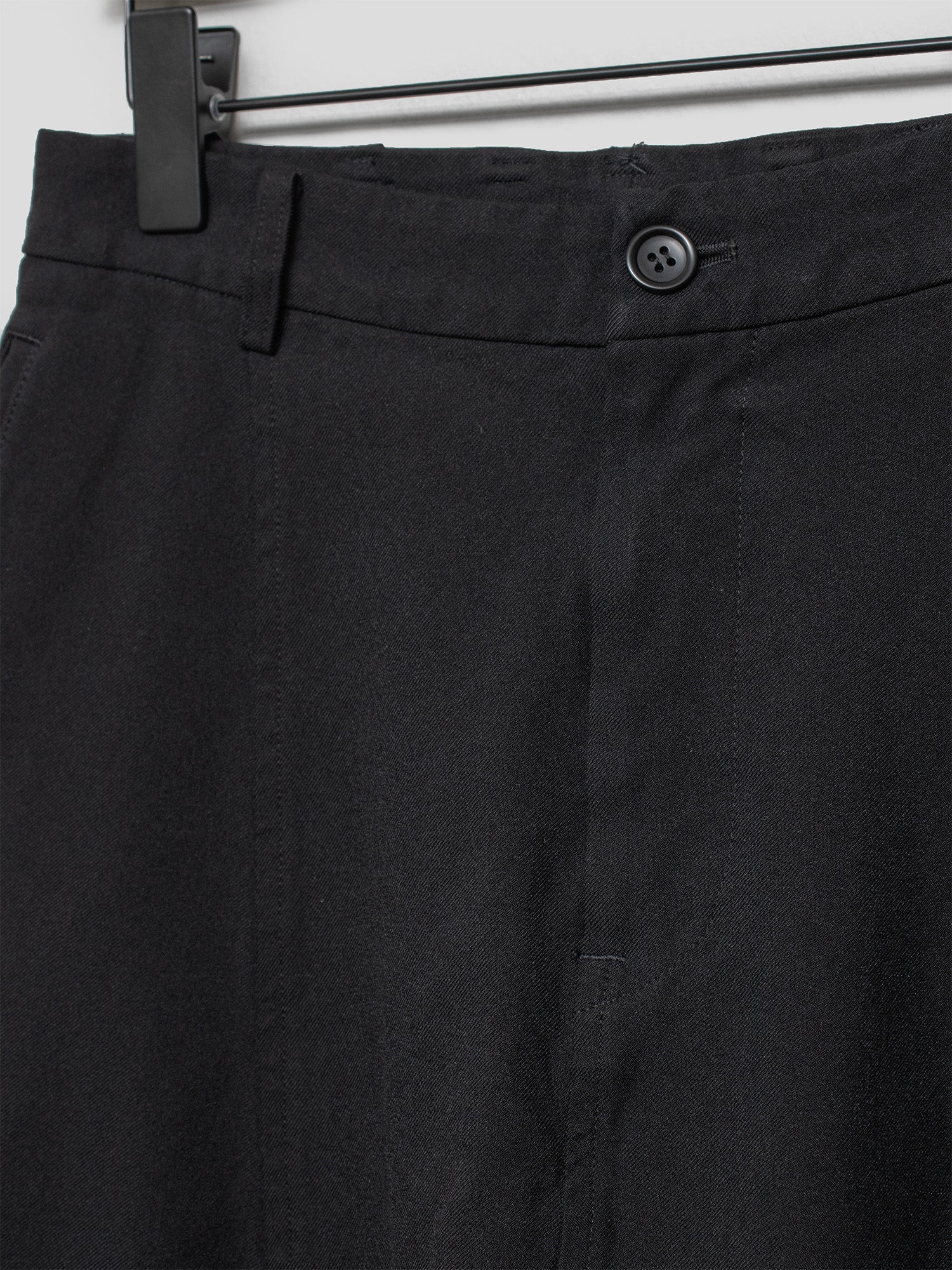 Black SS09 Drop-Crotch Shorts