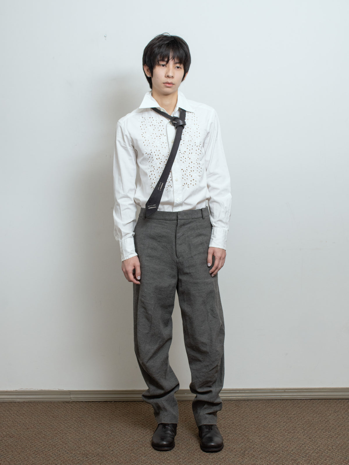 2000s Floral Eyelet Button-Up Shirt