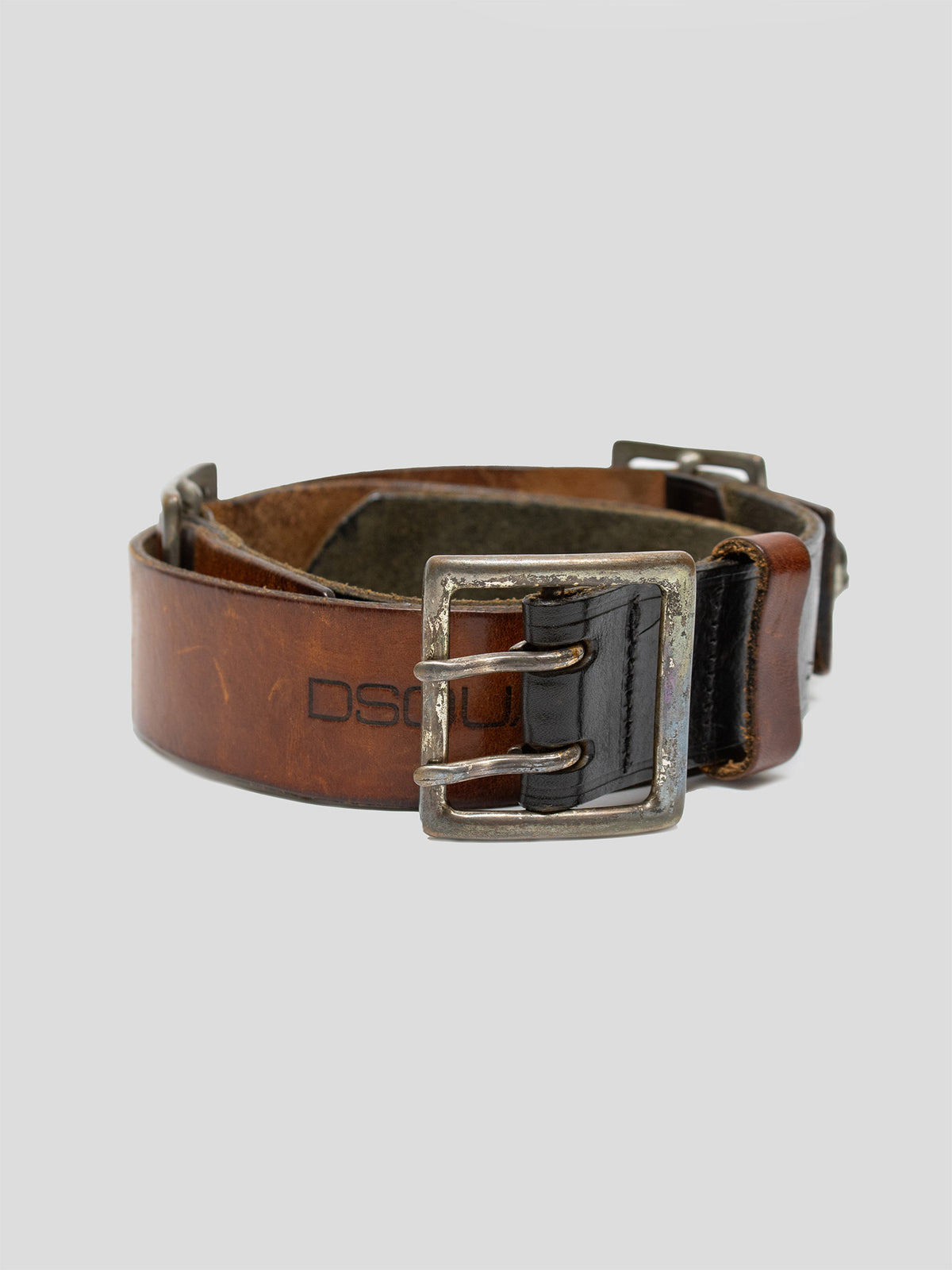 Skull-Embellished Leather Belt
