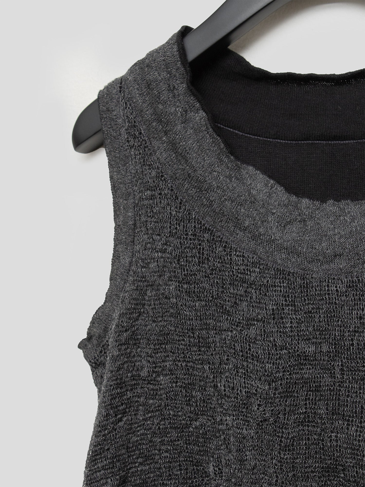 SS05 Metal-Mesh Layered Vest