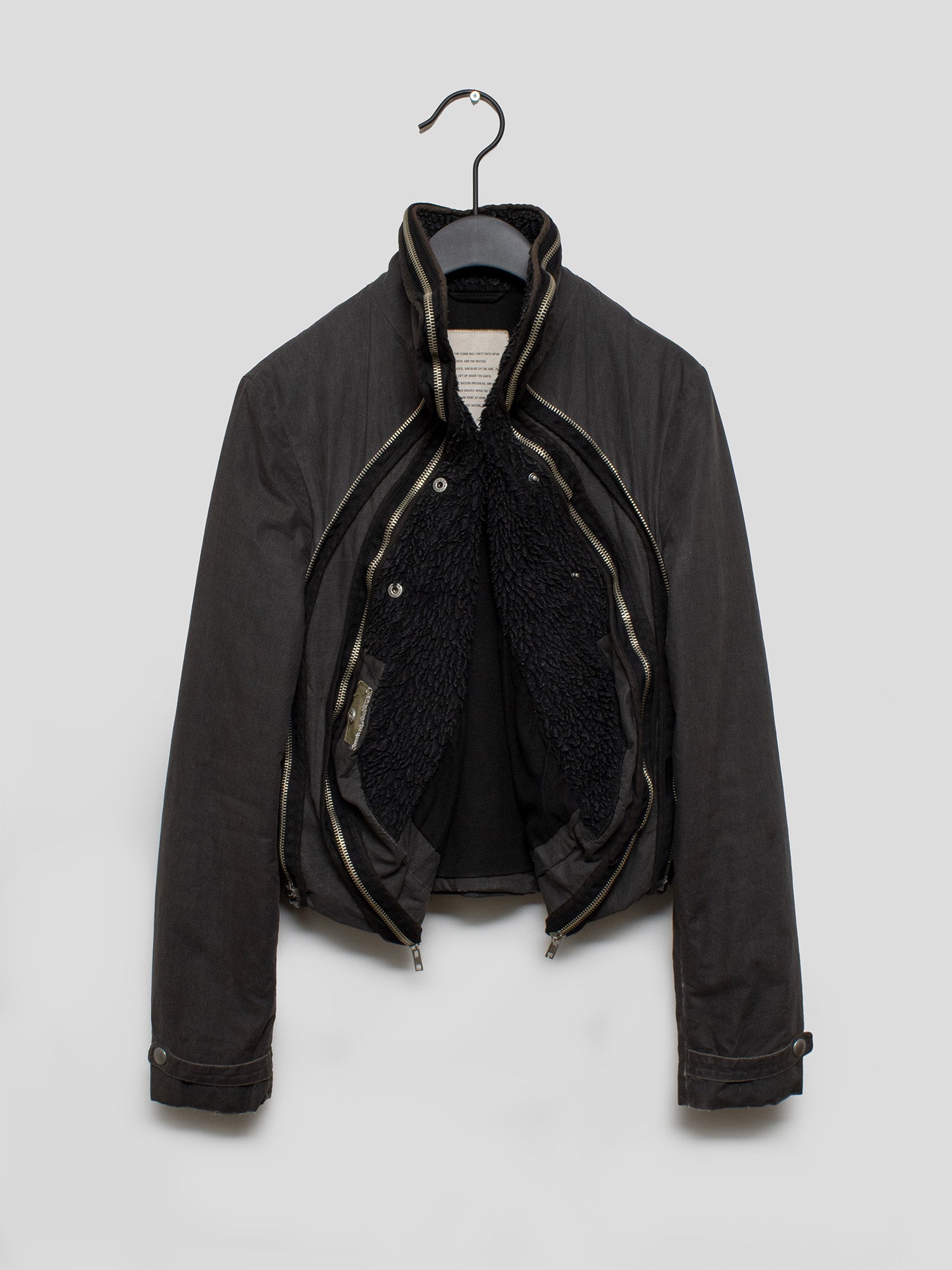 Hussein Chalayan – COMMUNE