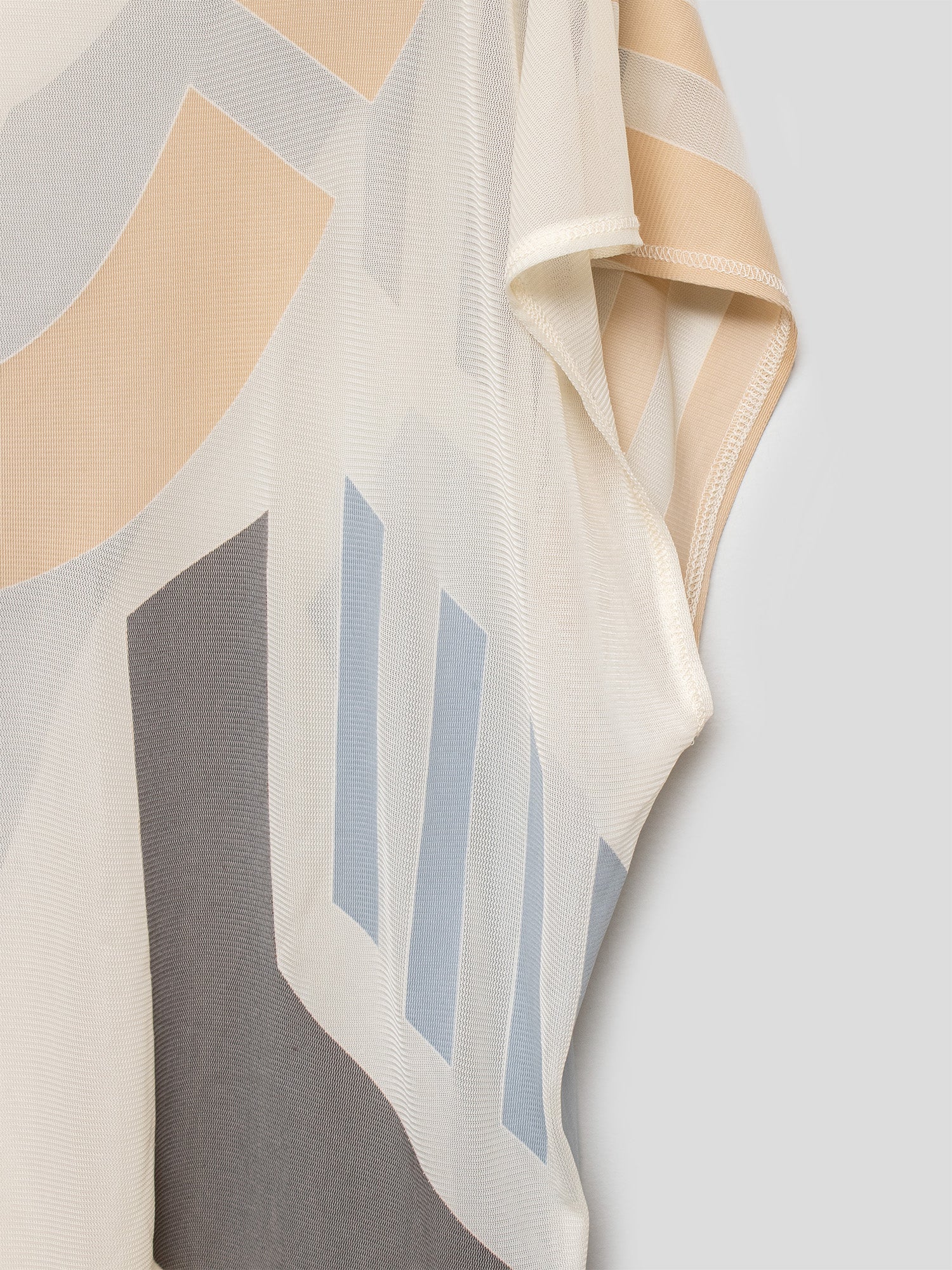 SS12 Geometric Mesh Top