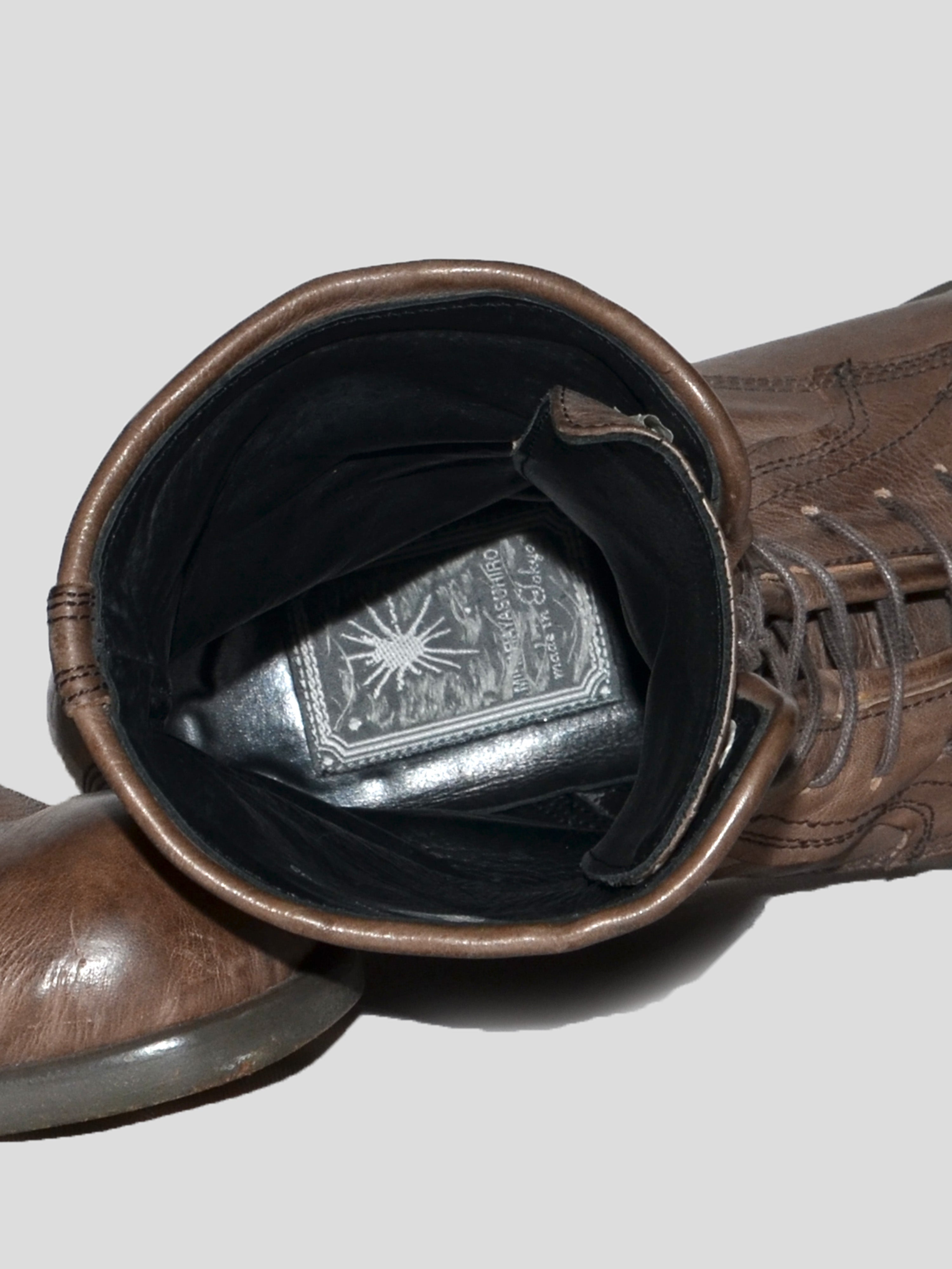 2000s Metal-wired Boots