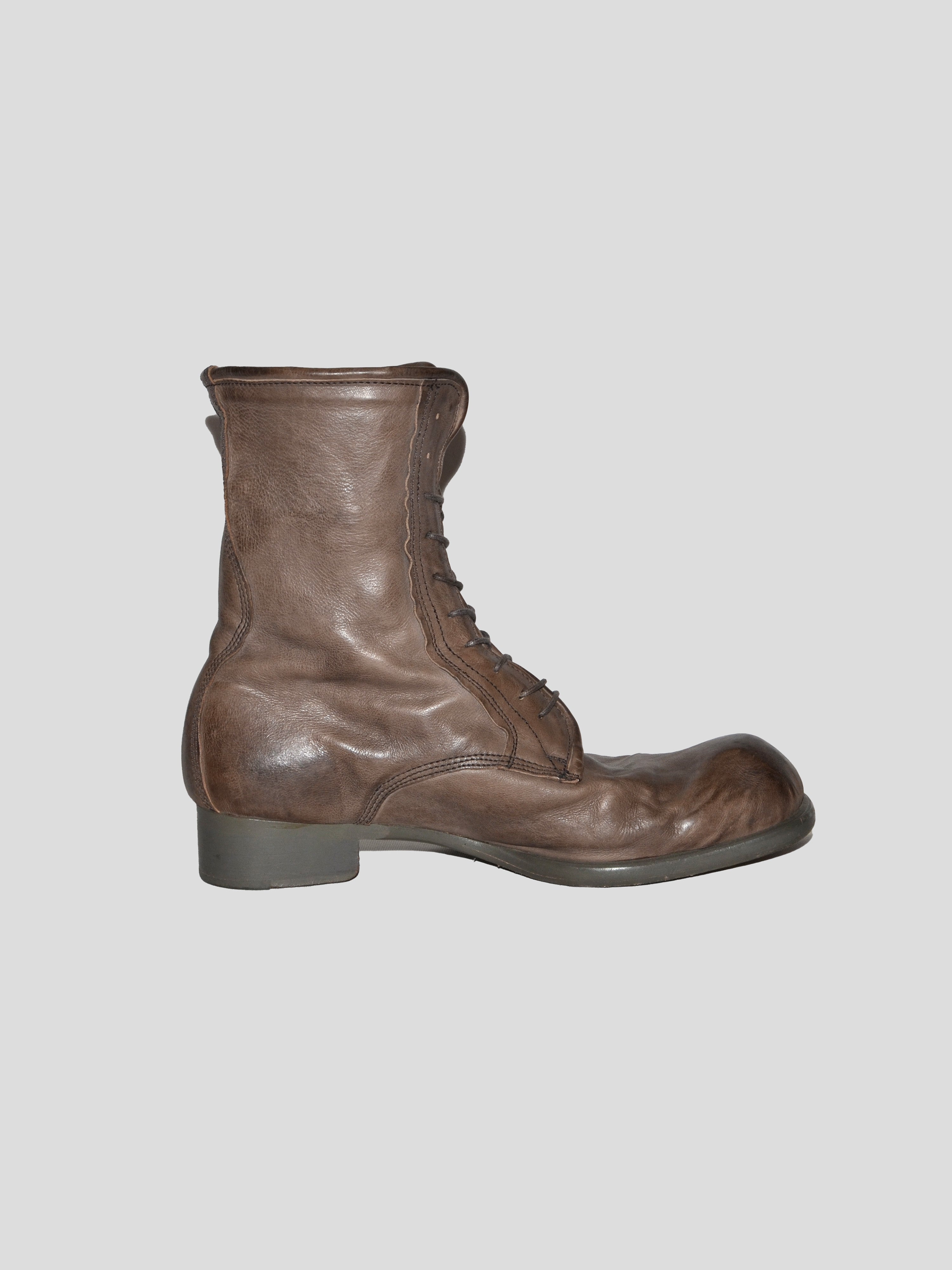 2000s Metal-wired Boots