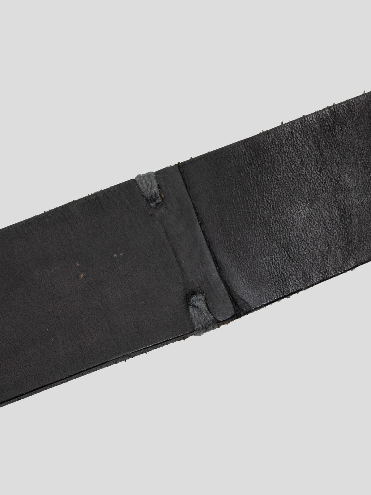 Slit-Closure Leather Belt