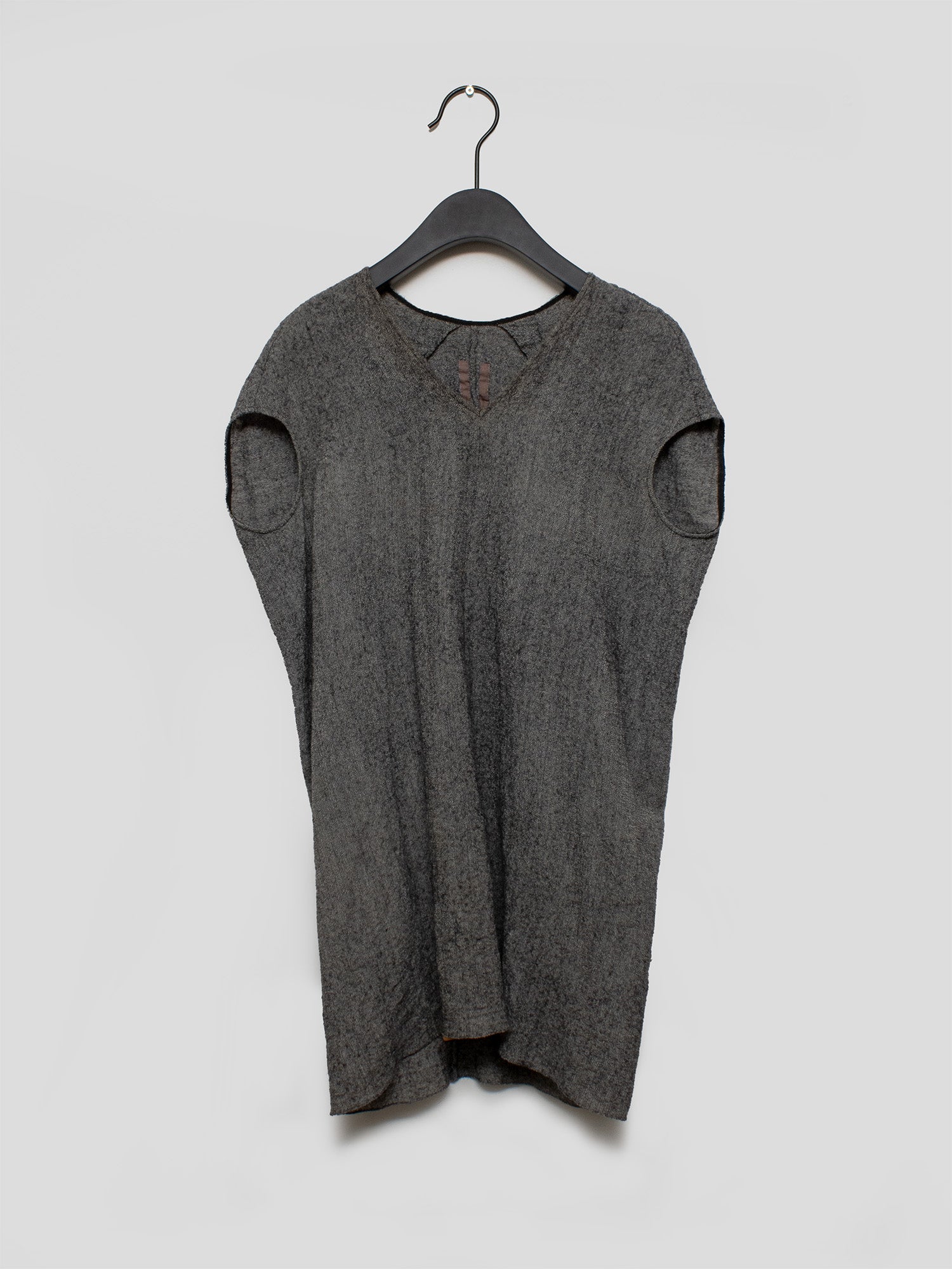 AW12 "Mountain" Flat Sleeveless Top