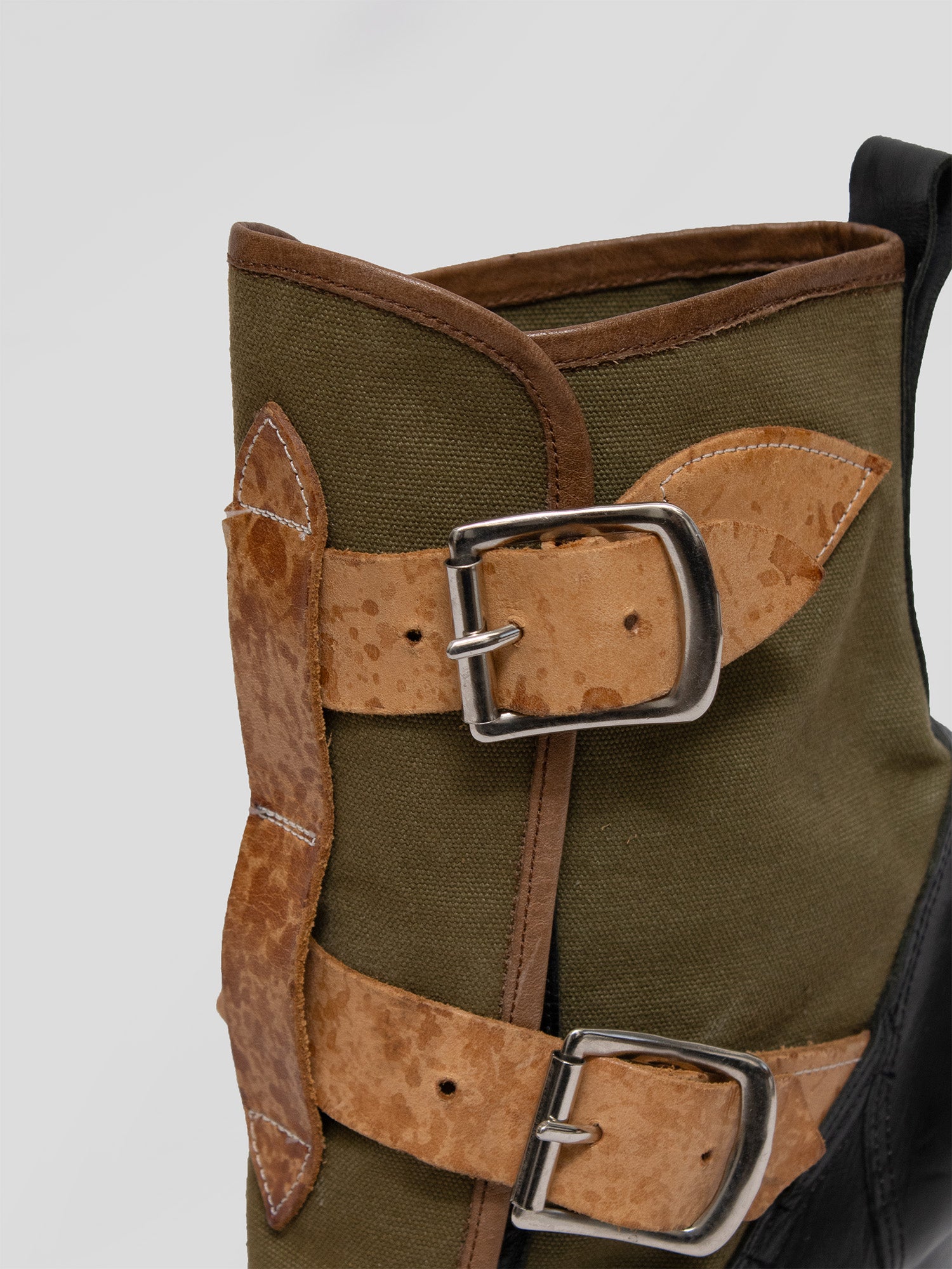 SS02 Animal-Toe Bondaged Leather Boots