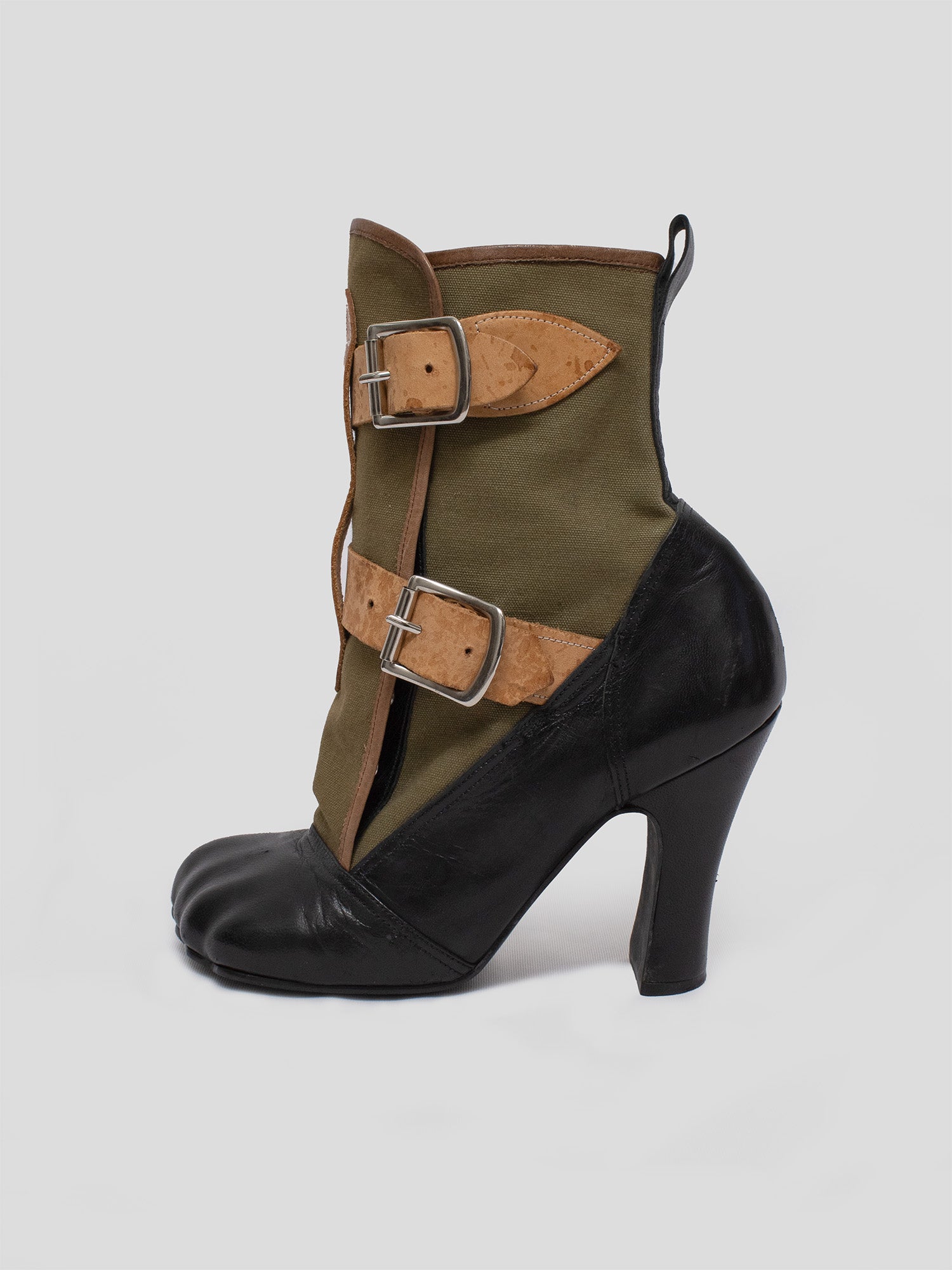 SS02 Animal-Toe Bondaged Leather Boots