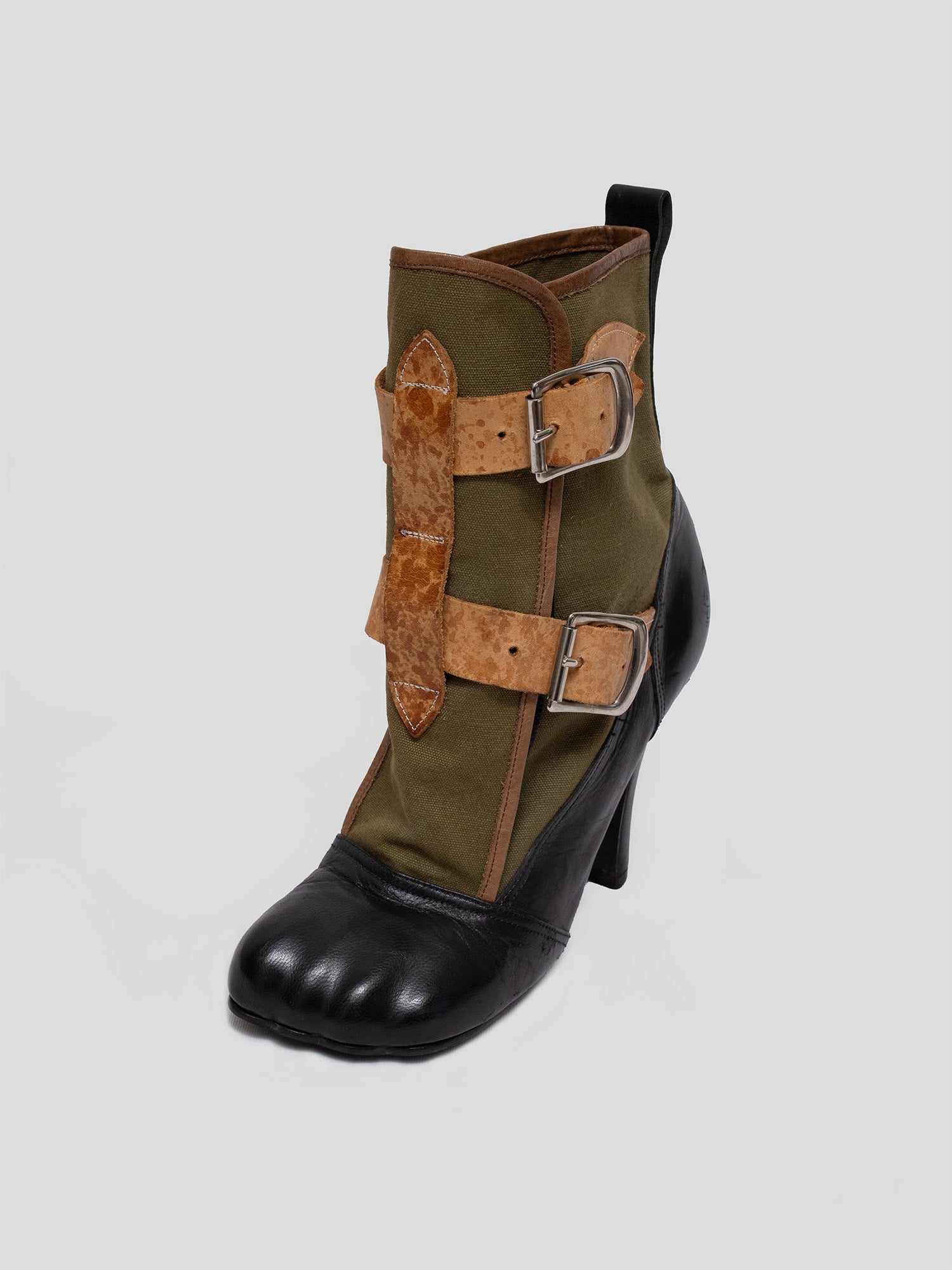SS02 Animal-Toe Bondaged Leather Boots