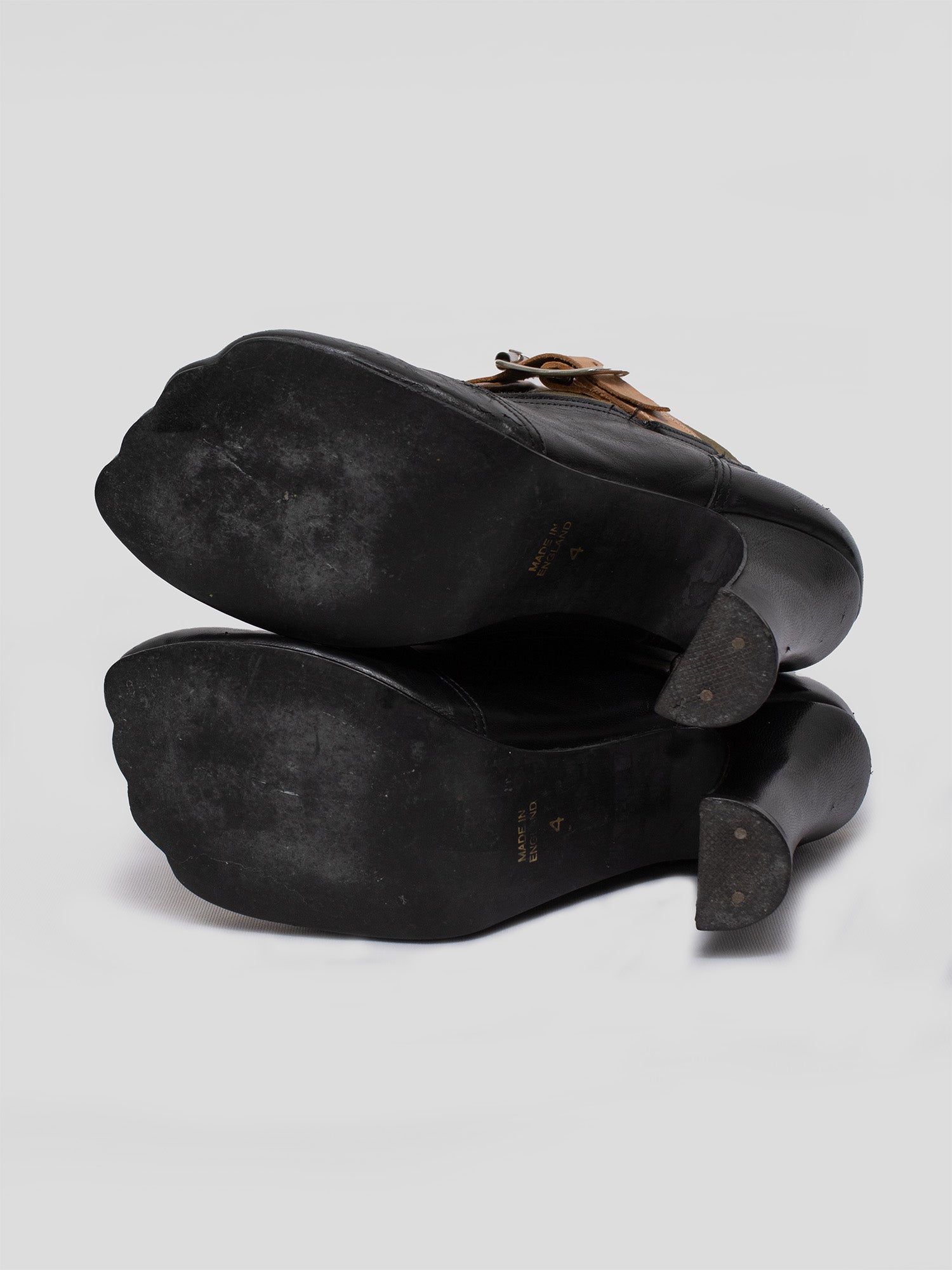 SS02 Animal-Toe Bondaged Leather Boots