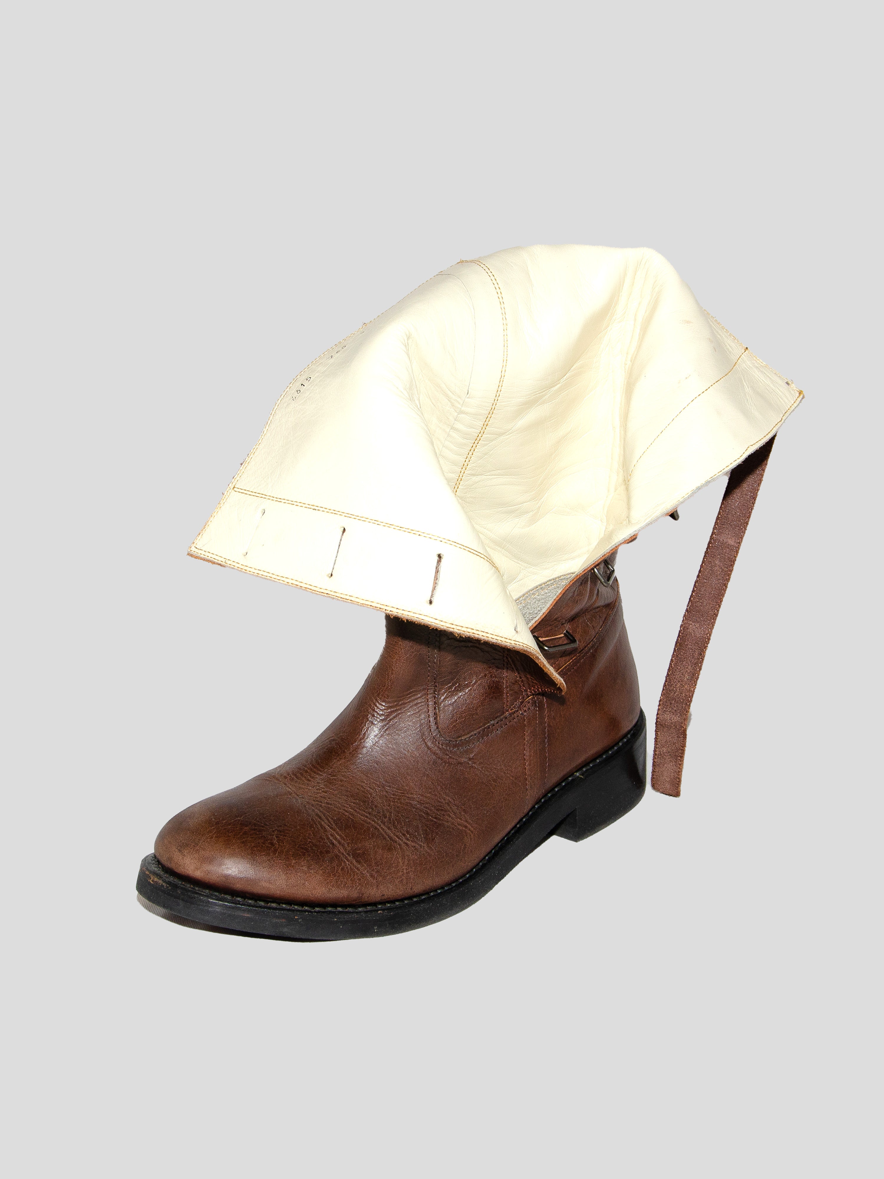 AW06 "CDA" Hook Spine Boots