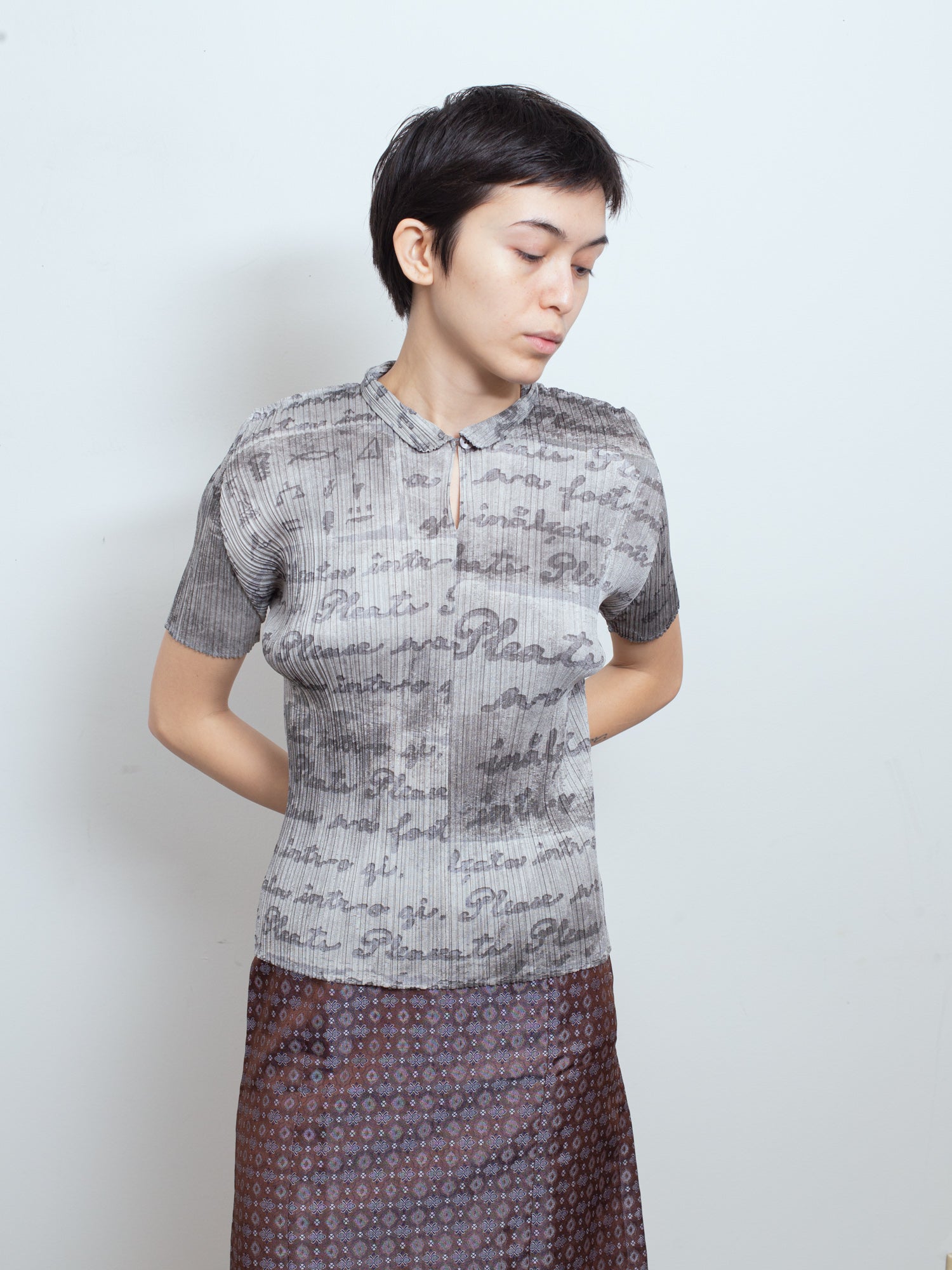 SS06 Letter Print Pleated Top