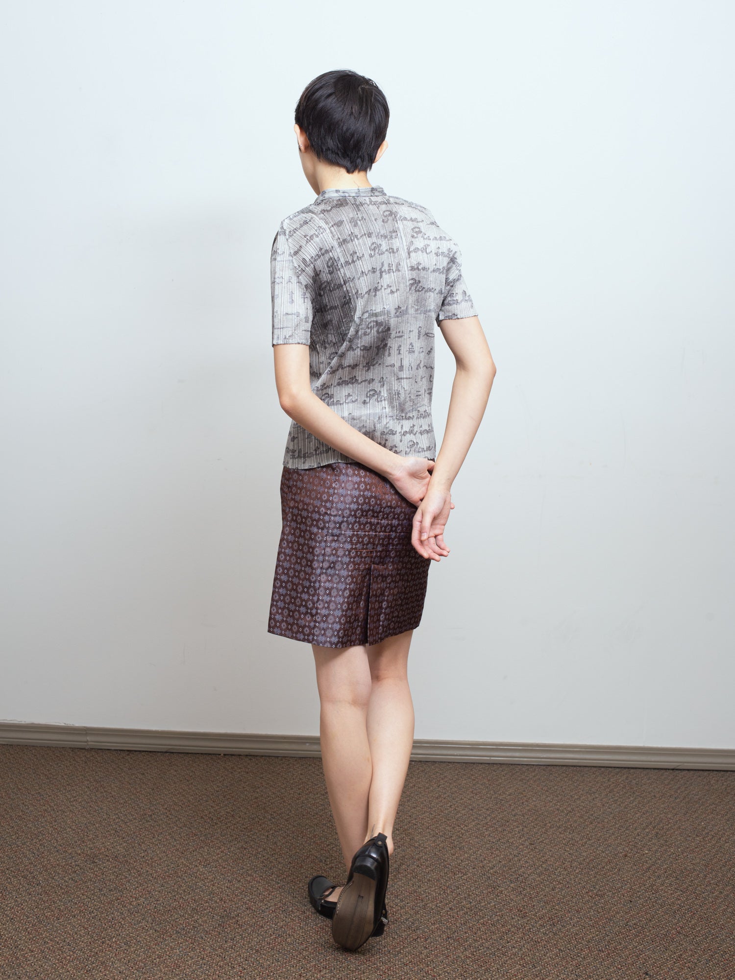 SS06 Letter Print Pleated Top